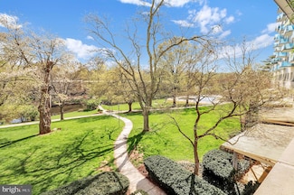 10201 Grosvenor Place Unit 315, Rockville, MD 20852