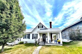 126 Woods Ave, Oak Hill, WV 25901