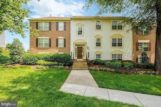 12106 Green Leaf Ct Unit 102, Fairfax, VA 22033