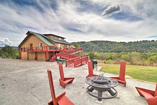 144 Hollie Ln, Mountain View, AR 72560