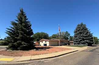 464 9th St E, Dickinson, ND 58601