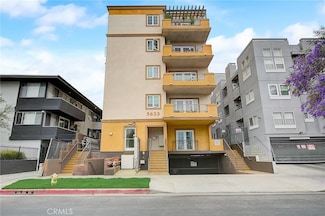 5633 Carlton Way Unit 204, Los Angeles, CA 90028
