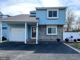 1 Winchester Dr, East Windsor, NJ 08520