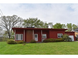 425 Hillview Dr, Shadyside, OH 43947