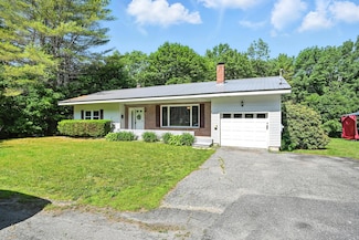 8 Boucher Ave, Augusta, ME 04330