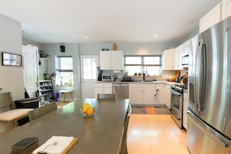 25 Taft St, North Adams, MA 01247
