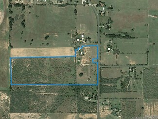 18795-18855 Luckey Rd, Atascosa, TX 78002