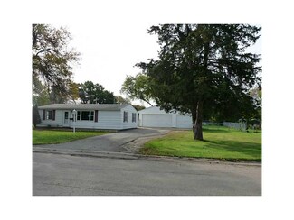241 Miller Ave SW, Cedar Rapids, IA 52404