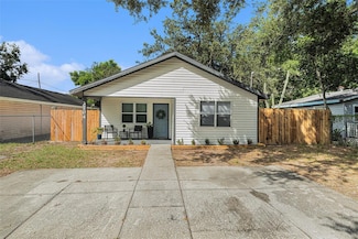 3704 Carroway St, Tampa, FL 33619