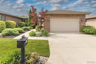 1812 Carrington Way, Belleville, IL 62226