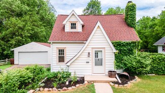 421 E Ash St, Mason, MI 48854