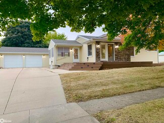 618 S Cedar St, Jefferson, IA 50129