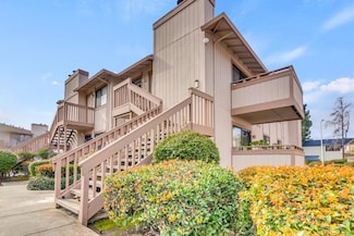 25090 Copa Del Oro Dr Unit 202, Hayward, CA 94545