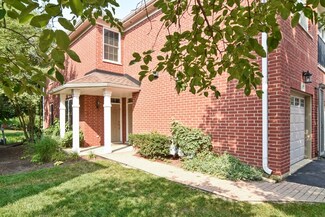 917 Bromley Place Unit 12B1, Northbrook, IL 60062
