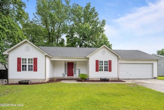 317 Spring Dr, Jacksonville, NC 28540