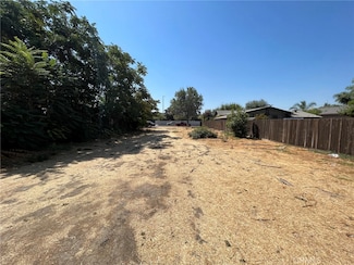 919 W 14th St, Merced, CA 95340
