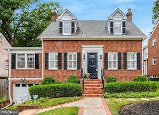 1114 N Harrison St, Arlington, VA 22205