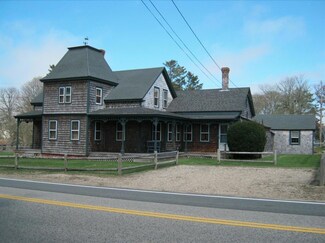 133 Bank St, Harwich Port, MA 02646