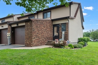 43 Chelsea Cir, Flemington, NJ 08822