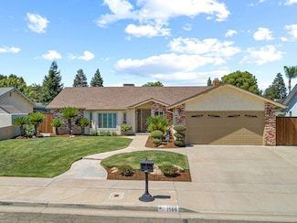 1566 E Ben Franklin Ave, Tulare, CA 93274