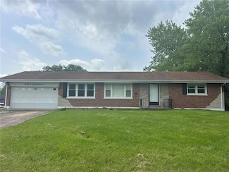 9677 Weyburn Dr, Saint Louis, MO 63136
