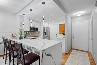 421 NE 14th Ave Unit 103, Hallandale Beach, FL 33009