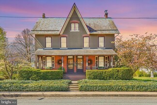 44 S Main St, Quakertown, PA 18951