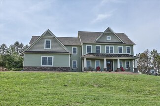 11 Holly Hill, Honeoye Falls, NY 14472