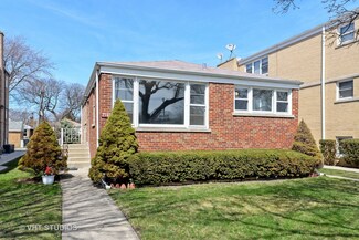 2141 Howard St, Evanston, IL 60202