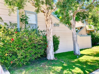 9917 Independence Ave Unit C, Chatsworth, CA 91311