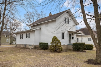 311 N 1st St, Fairbury, IL 61739