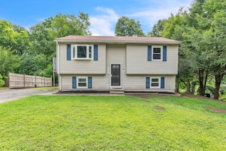 66 Nelson St, East Longmeadow, MA 01028