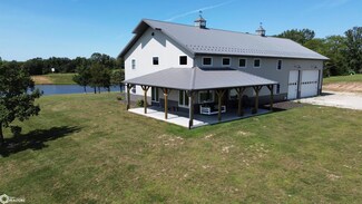 15067 Quince Blvd, Bloomfield, IA 52537
