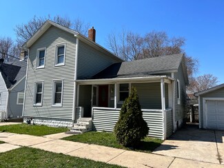 53 S Spencer St, Aurora, IL 60505