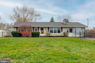 1950 Reservoir Dr, Carlisle, PA 17013