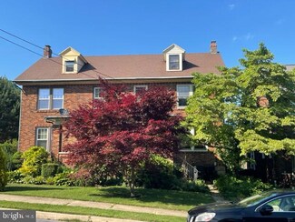 16 Park Ln, Reading, PA 19606