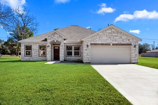 2036 2nd St, Hempstead, TX 77445