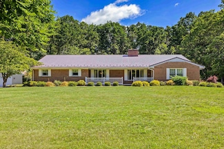 192 Sandy Ridge Rd, Waynesboro, VA 22980