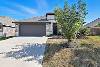 1204 Queens Brook Ln, Fort Worth, TX 76140