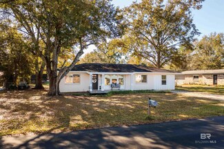 18330 Sidney Ave, Robertsdale, AL 36567