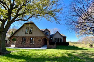 3014 Country Club Ln, Kearney, NE 68845