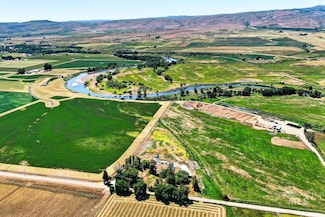 2327 Snapp Ln, Midvale, ID 83645