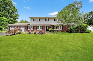 28 Lapin Ln, Blauvelt, NY 10913