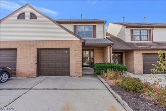 13 Jennifer Ct, Lebanon, NJ 08833