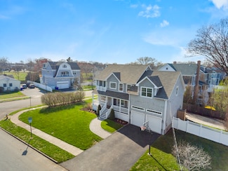 430 Edward St, Fairfield, CT 06824