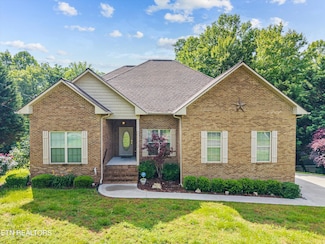 211 Timberland Trail Ln, Lake City, TN 37769