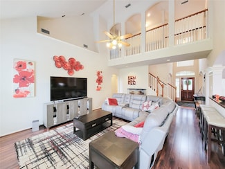 1318 Owl Tree Ct, Fresno, TX 77545