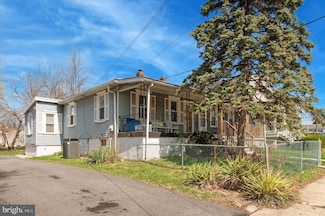 124 Washington Ave, Upper Chichester, PA 19014