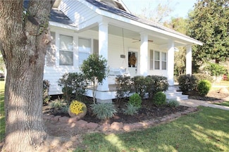 2316 Leglise St, Mansura, LA 71350