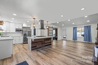 1536 Plyler Lake Rd, Gastonia, NC 28054